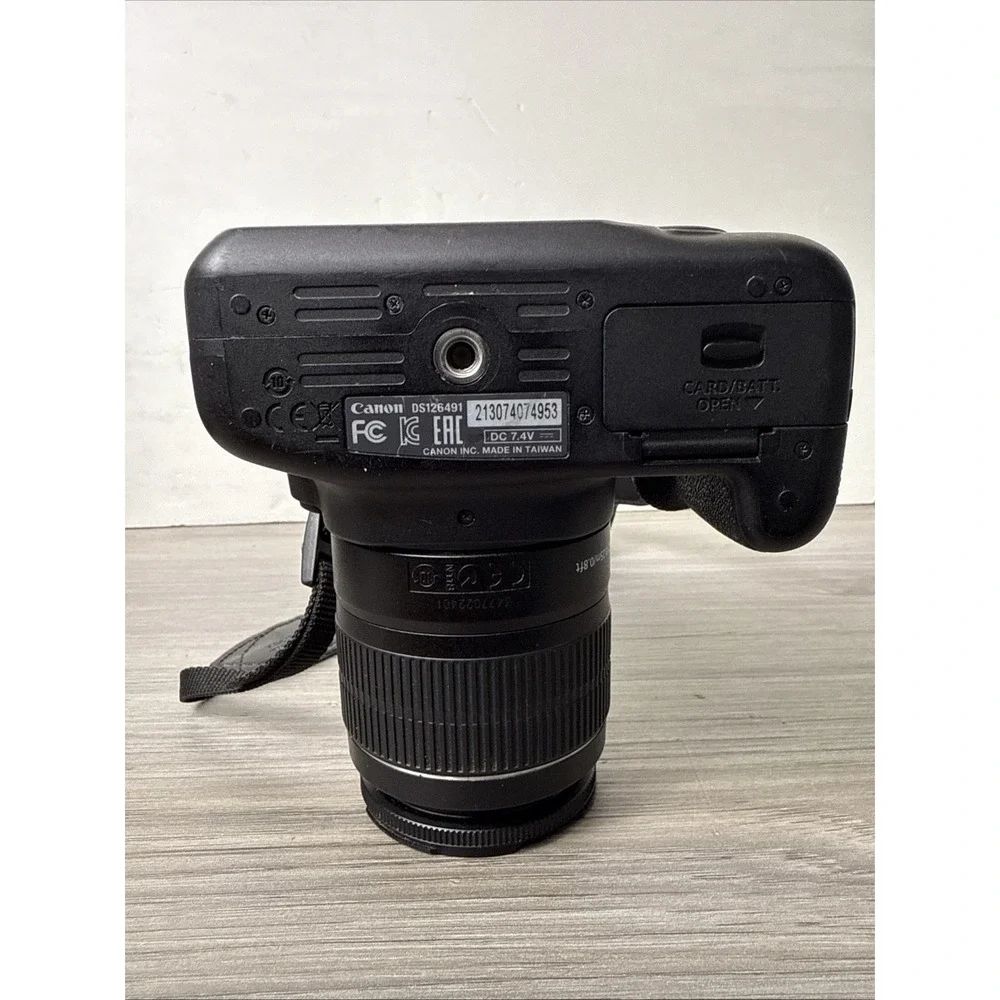 Canon EOS 1200D 18MP Digital SLR Camera EF-S 18-55mm‎ III lens, 32gb Sd Card